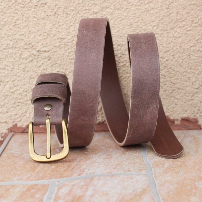 womens leather belt vintage effect close