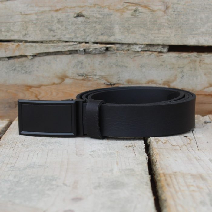 Elegant Men's Black Leather Belt 1