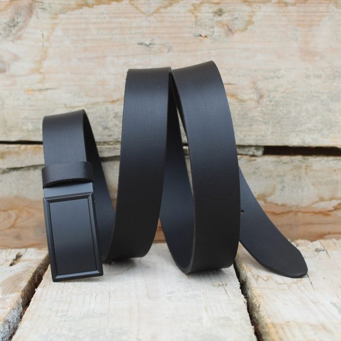 Elegant Men's Black Leather Belt 4