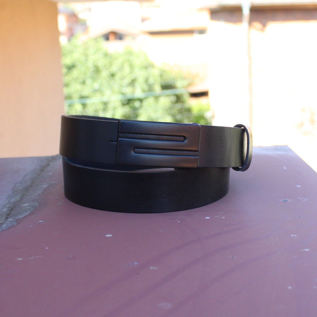 Styling the Perfect Gift: How to Pair a Leather Belt with Any Wardrobe