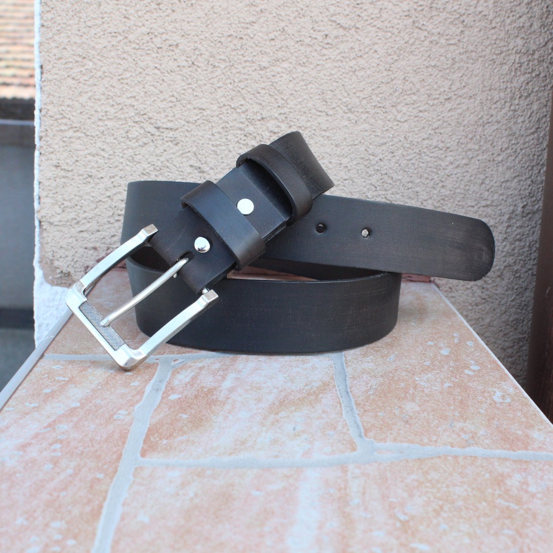 Why Full-Grain Leather Belts Are the Best Investment Gift for Men